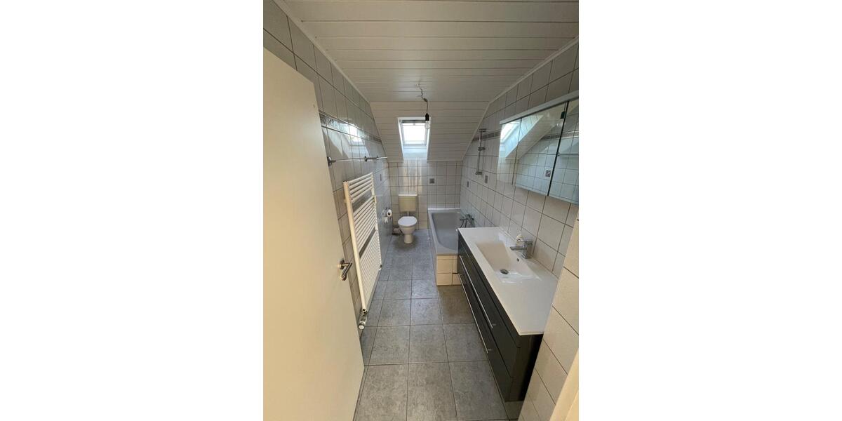 Etagenwohnung Hockenheim - 3 Zimmer, 77 m&sup2;, 239.000&euro; | Angebot:27003096