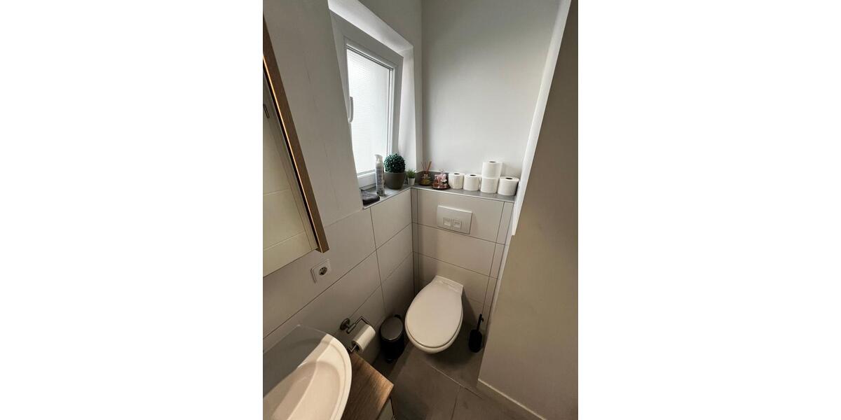 Etagenwohnung Schriesheim - 11 Zimmer, 180 m&sup2;, 2.700&euro; | Angebot:26169768