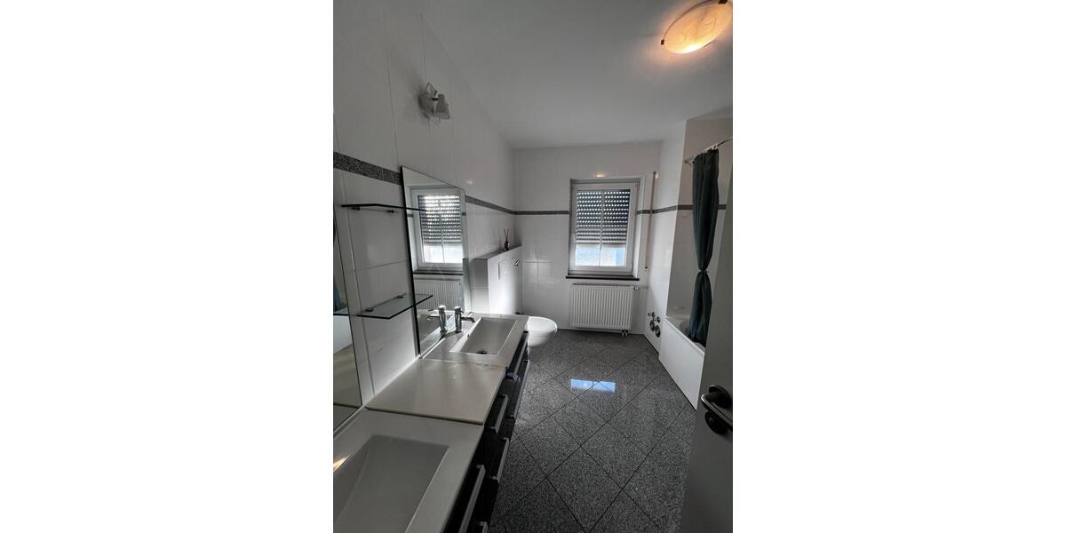 Erdgeschoßwohnung Speyer - 3 Zimmer, 115 m&sup2;, 1.370&euro; | Angebot:26365136