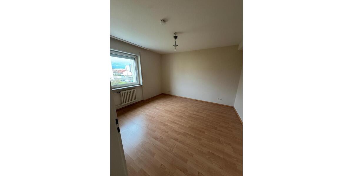 Etagenwohnung Ludwigshafen am Rhein Ludwigshafen-Oggersheim - 3 Zimmer, 73 m&sup2;, 230.000&euro; | Angebot:27122019