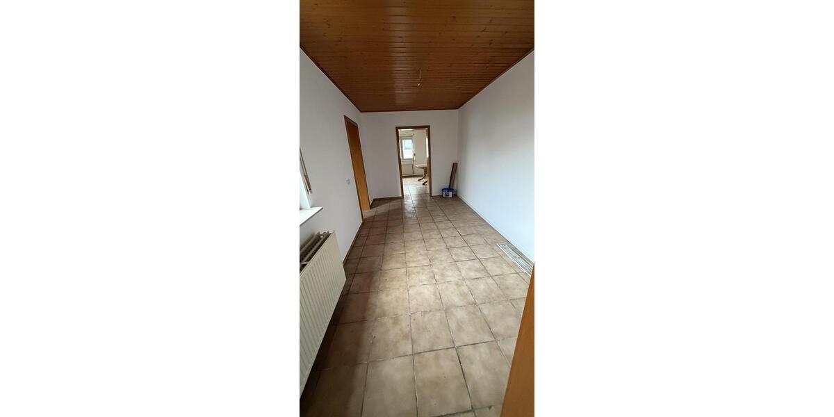 Mehrfamilienhaus, Wohnhaus Schwetzingen - 7 Zimmer, 175 m&sup2;, 2.350&euro; | Angebot:24867911