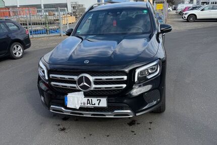 Mercedes GLB 200