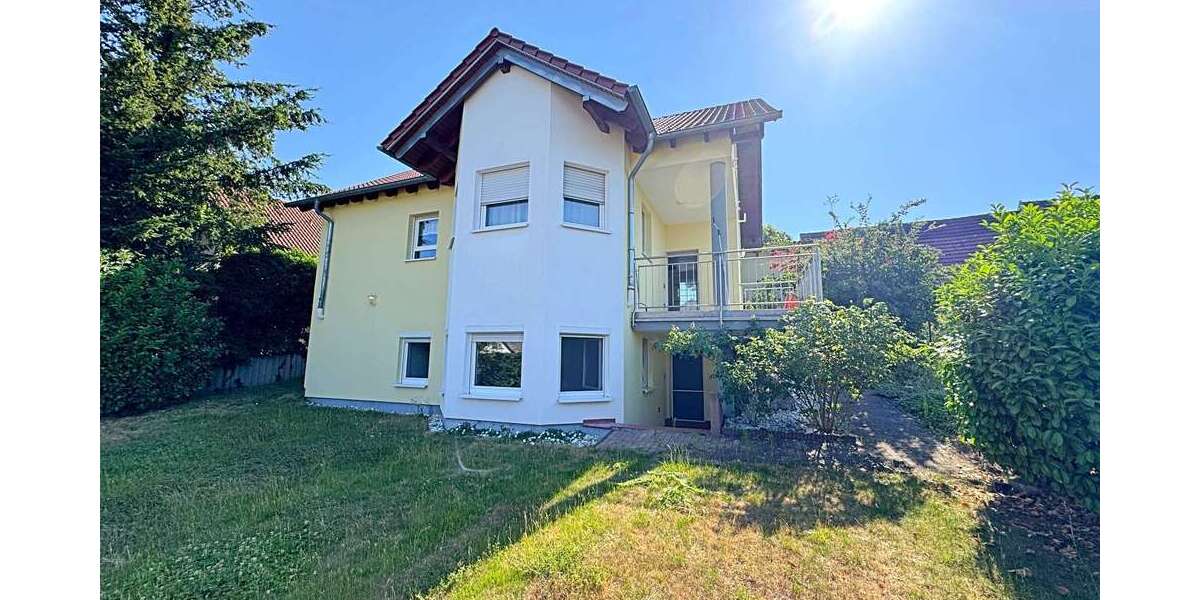 Einfamilienhaus Oberhausen-Rheinhausen Rheinhausen - 6.5 Zimmer, 218 m&sup2;, 2.300&euro; | Angebot:27140875