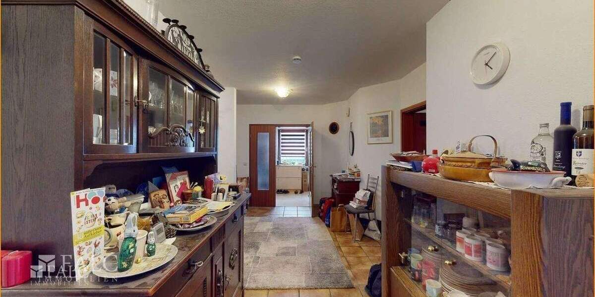 Mehrfamilienhaus, Wohnhaus Wiesloch / Baiertal Baiertal - 9 Zimmer, 351 m&sup2;, 799.000&euro; | Angebot:25390604