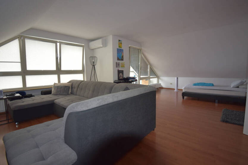 Besondere DG - Wohnung in prima Innenstadtlage