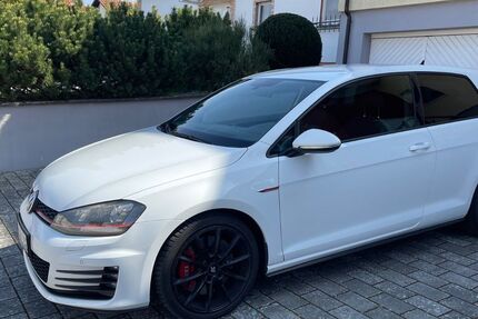 VW Golf 99.000 km 19.300 &euro; Sinsheim 74889