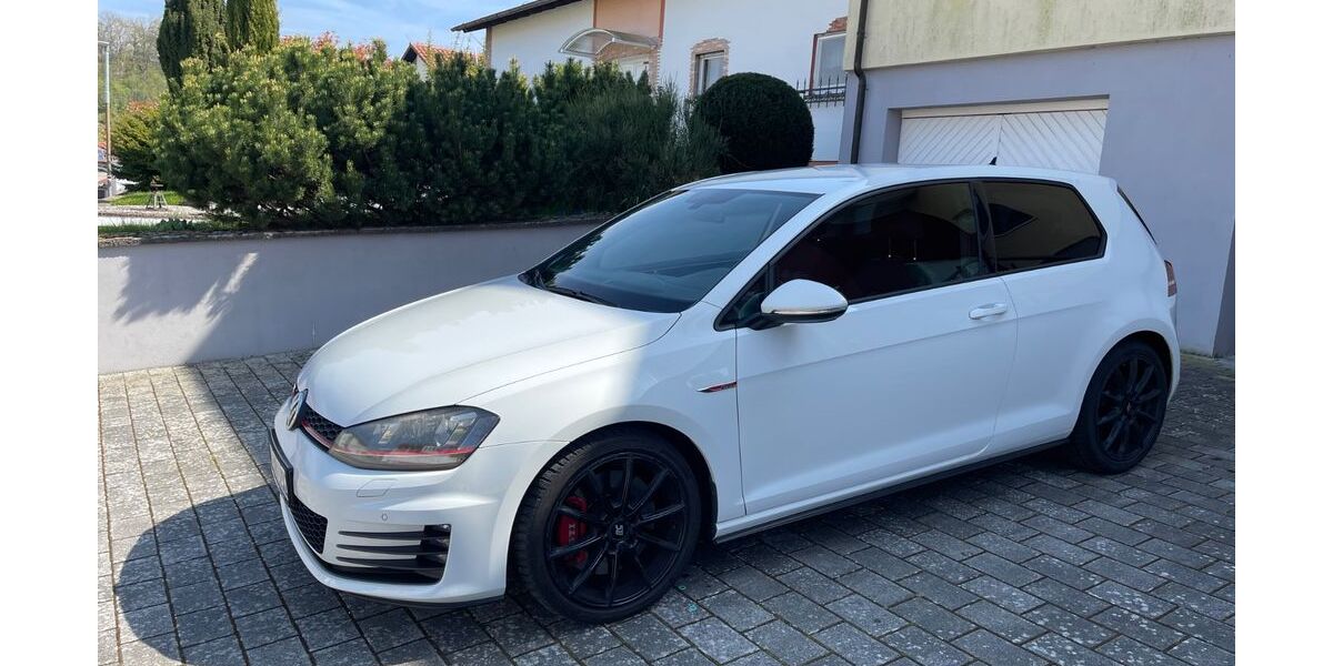 VW Golf 99.000 km 19.300 &euro; Sinsheim 74889