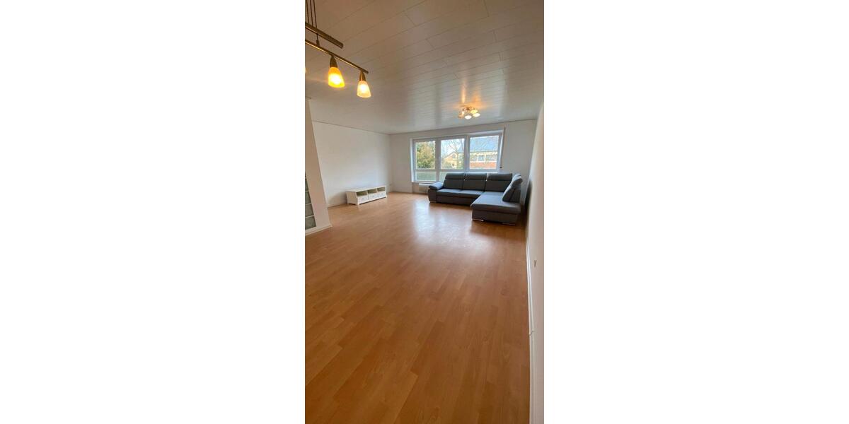 Etagenwohnung Lampertheim - 5 Zimmer, 130 m&sup2;, 1.225&euro; | Angebot:26528265