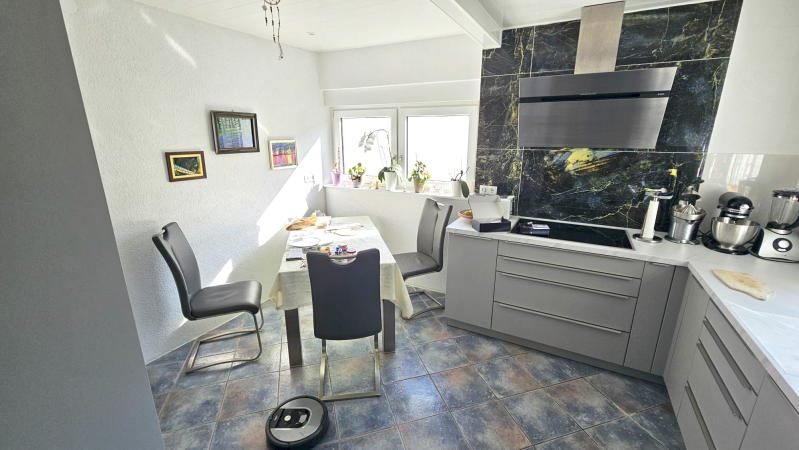 ObjNr:19463 - Vollsaniertes 3-Fam. Haus mit tollem Garten in ruhiger Lage in LU-Edigheim 13 zimmer