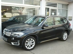 BMW X5 F15 3,0d Xdrive Steptr Navi AHK Panno 1.HD