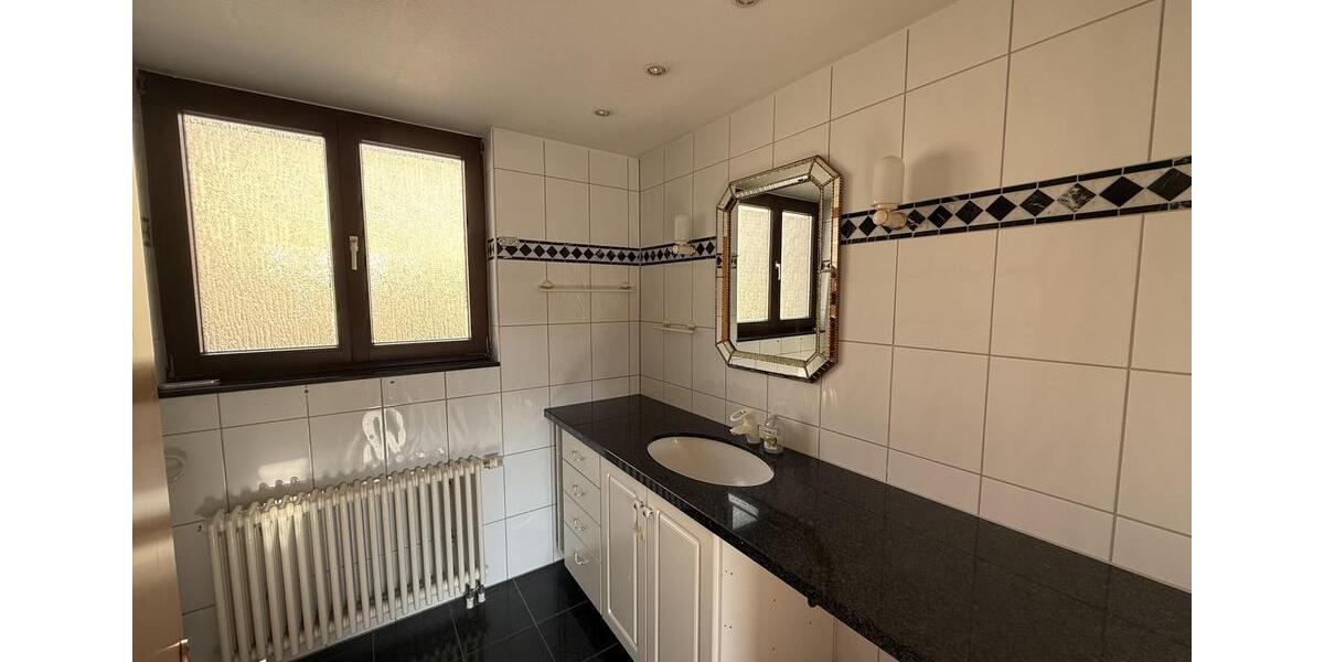 Dachgeschoßwohnung Leimen - 3 Zimmer, 92 m&sup2;, 1.200&euro; | Angebot:26167355