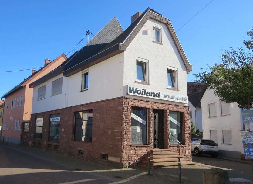 Haus zum Kaufen in Böhl-Iggelheim 399.000 € 270 m²