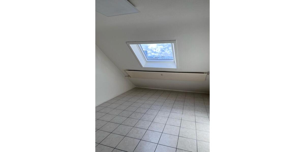 Dachgeschoßwohnung Mannheim Fahrlach - 1 Zimmer, 19 m&sup2;, 500&euro; | Angebot:25594068