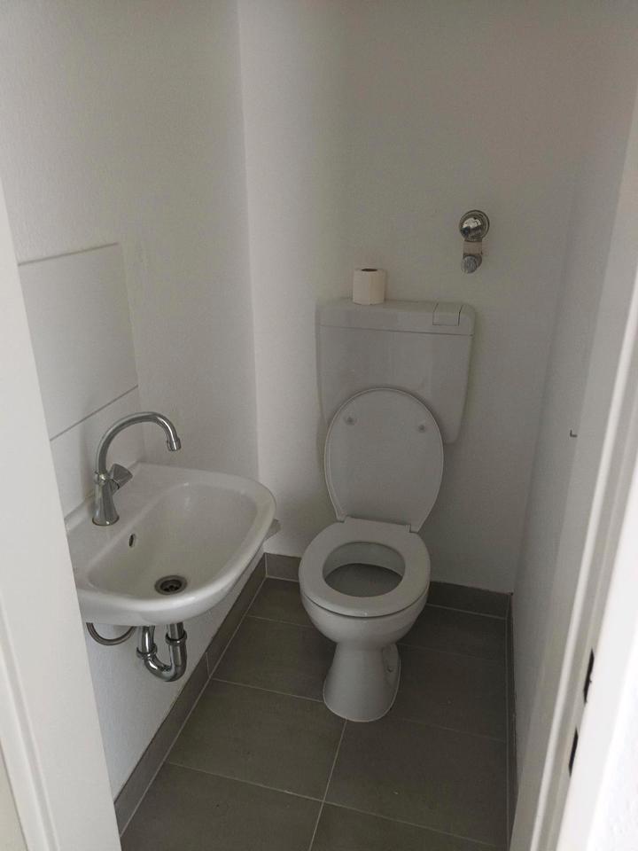 3 ZKB in Limburgerhof (Sportplatz, Waldrand)