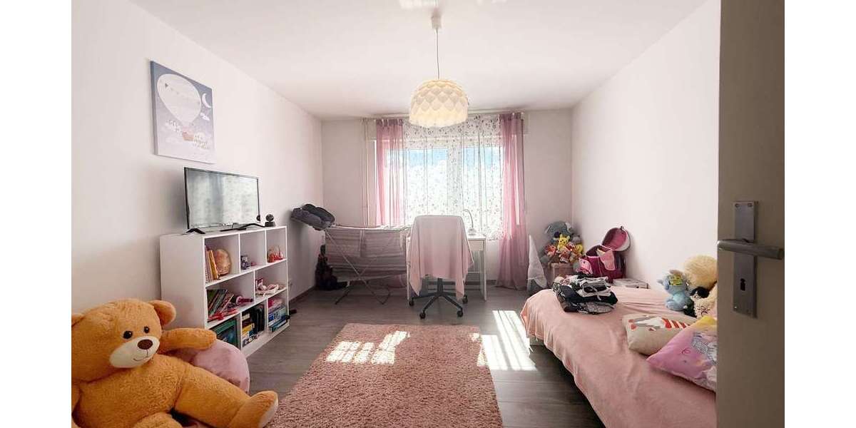 Bezugsfreie 2 ZKB mit Balkon in verkehrsgünstiger Lage Großteils modernisiert Fernwärme Heizung 2 zimmer