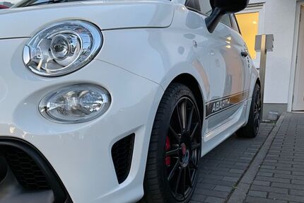 Abarth 595 28.000 km 24.700 &euro; Ludwigshafen 67071