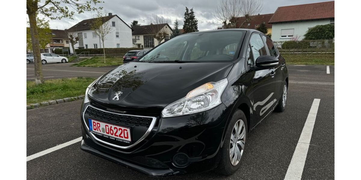 Peugeot 208 89.730 km 5.900 &euro; Philippsburg 76661