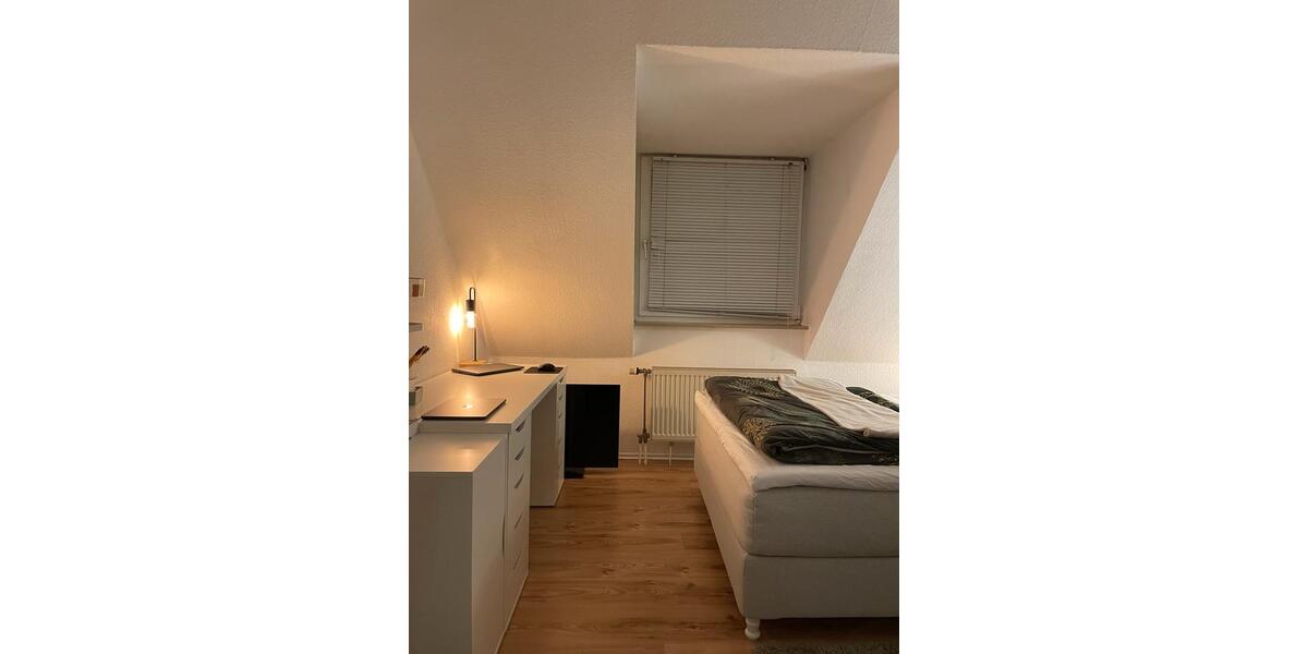 Dachgeschoßwohnung Mannheim Herzogenried - 1.5 Zimmer, 20 m&sup2;, 600&euro; | Angebot:25407205