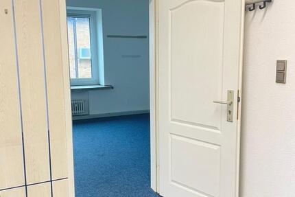 40m2 Büro im kleinem Handwerkerhof zimmer