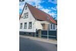 Einfamilienhaus mit Scheune und großem Garten in bester Lage