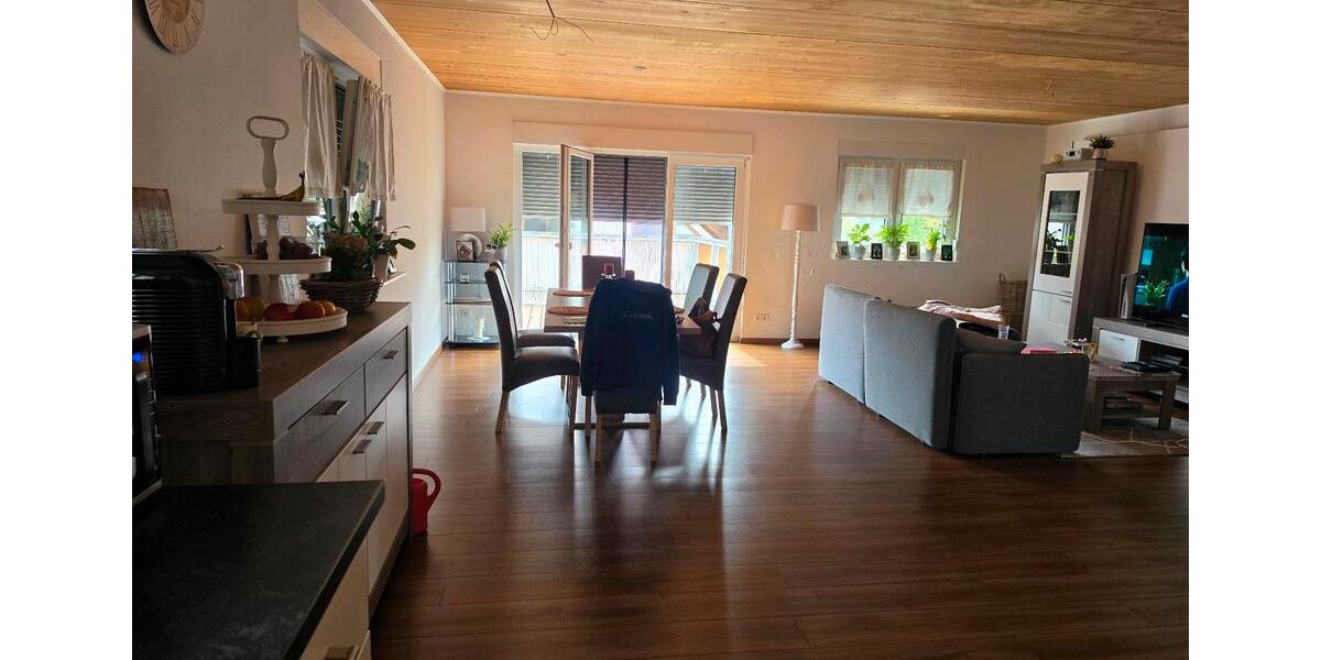 Etagenwohnung Brühl - 4.5 Zimmer, 130 m&sup2;, 450.000&euro; | Angebot:26836515