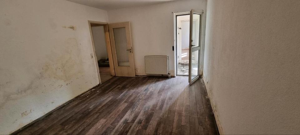 Sanierungsbedürftig Souterrain Wohnung in Mutterstadt 3 zimmer