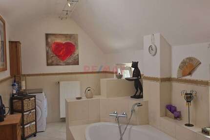 Haus zum Kaufen in Ludwigshafen am Rhein 348.500 € 145 m² 5 zimmer