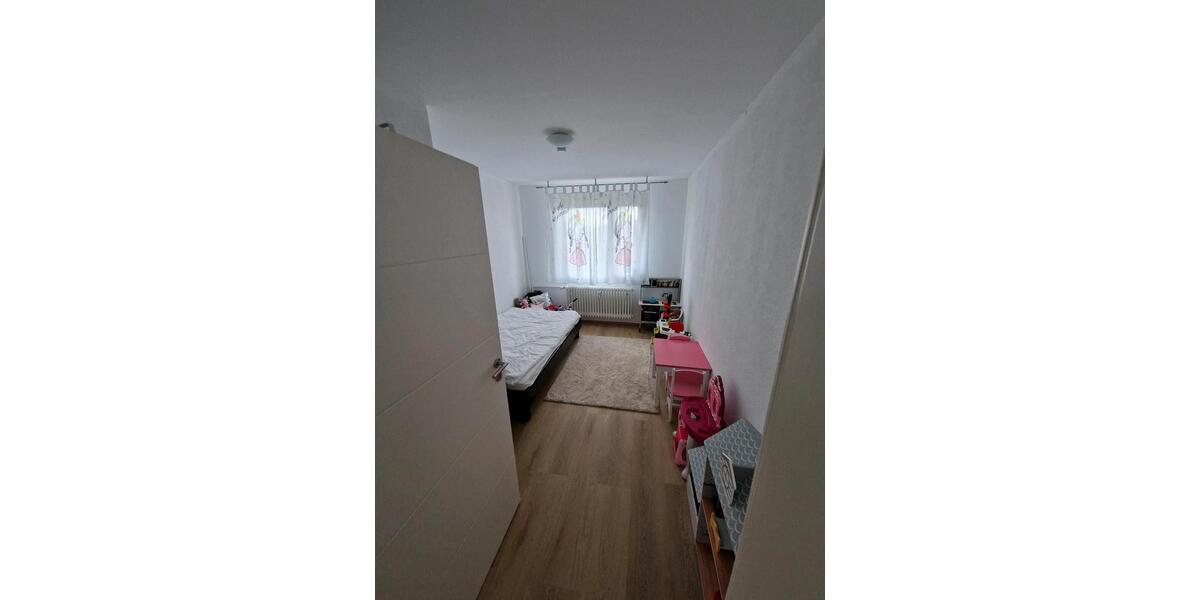 Etagenwohnung Ludwigshafen am Rhein Ludwigshafen-Hemshof - 3 Zimmer, 63 m&sup2;, 1.250&euro; | Angebot:26074130