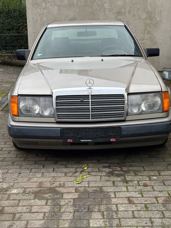 Mercedes-Benz 230 298.000 km 4.000 € Birkenau 69488