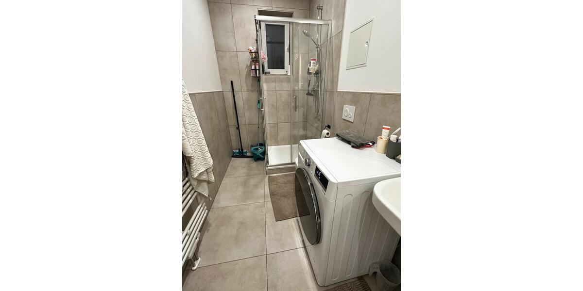 Beste Lage und Moderne WG-Wohnung im Neckarau- Mannheim zimmer