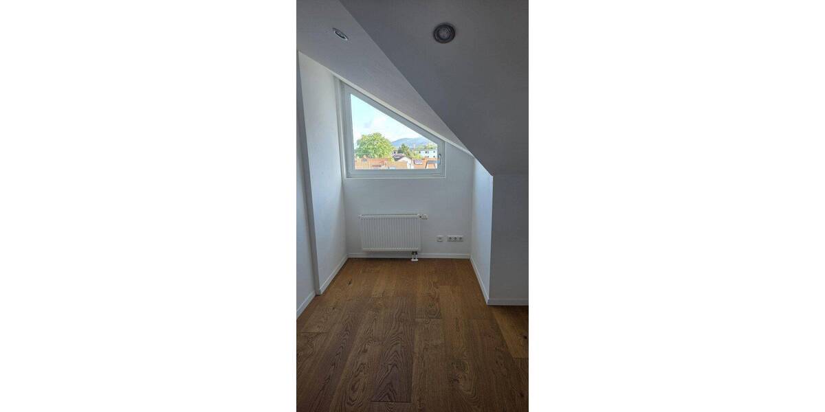 Etagenwohnung Heidelberg Rohrbach - 6 Zimmer, 145 m&sup2;, 2.950&euro; | Angebot:26926619