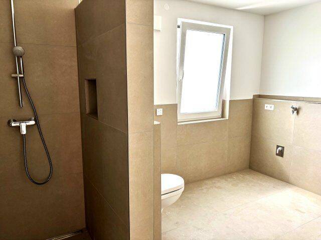 Etagenwohnung Malsch - 3 Zimmer, 93 m&sup2;, 1.435&euro; | Angebot:26891267
