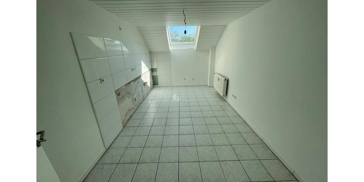 *Provisionsfrei* 3-Zimmer Wohnung in kleiner Wohneinheit + Garage 3 zimmer