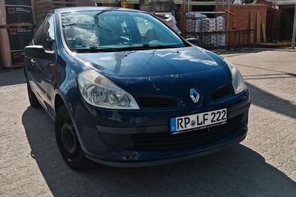 Renault Clio 195.000 km 1.200 &euro; Römerberg 67354