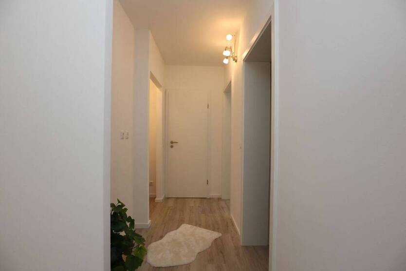 Erstbezug nach Kernsanierung Altersgerechte 3-Zimmer Wohnung mit Aufzug und barrierefreiem Zugang