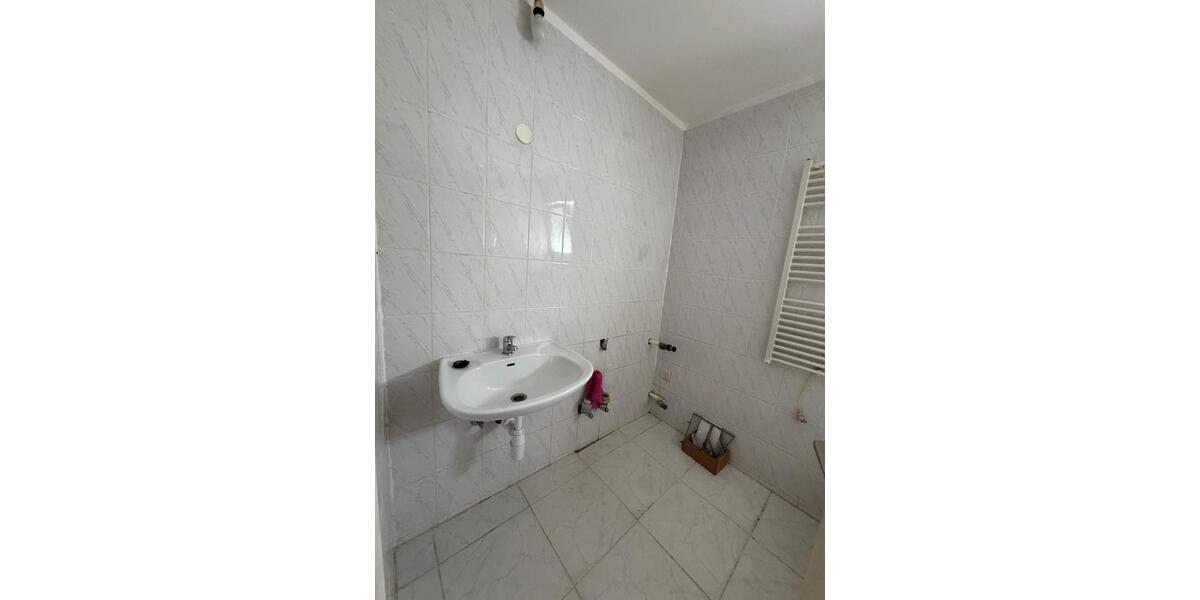 Erdgeschoßwohnung Mannheim Käfertal - 5 Zimmer, 120 m&sup2;, 1.200&euro; | Angebot:26345319