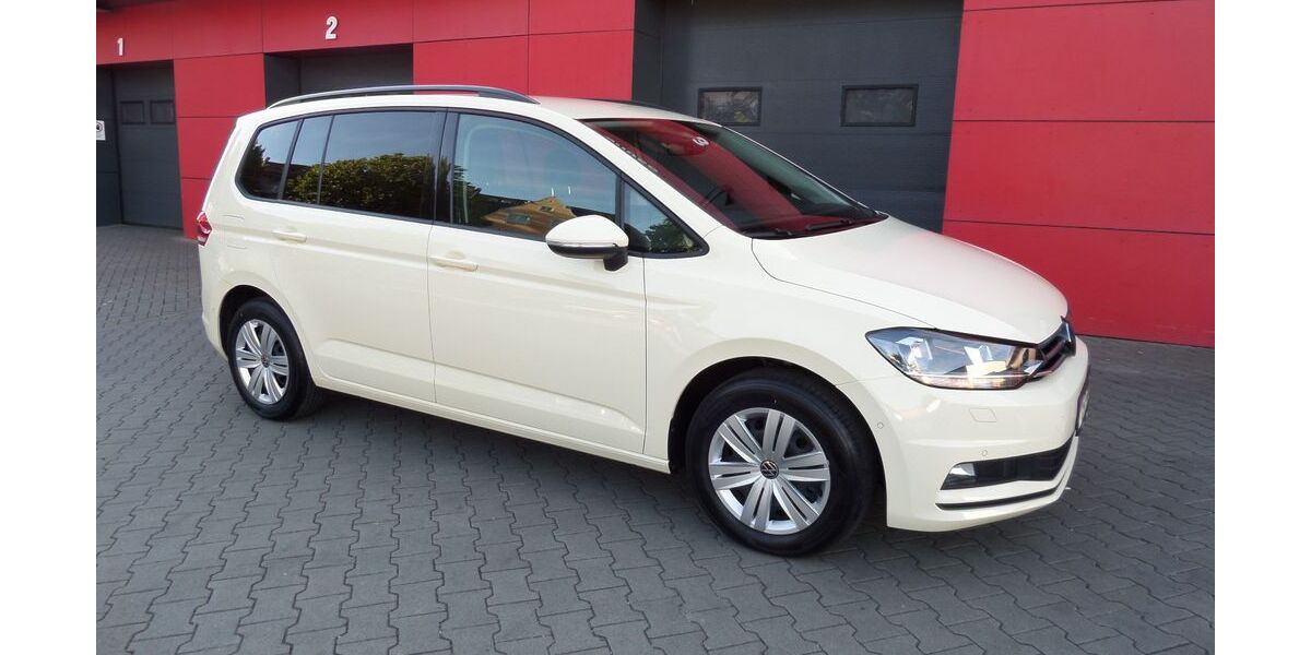 VW Touran 99.697 km 20.690 &euro; Ludwigshafen am Rhein 67059
