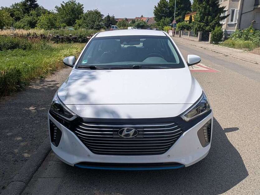 IONIQ