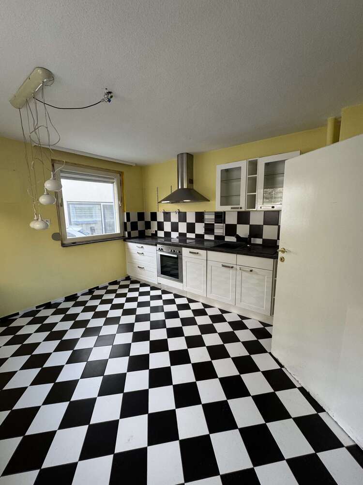 Haus zum Mieten in Weinheim 1.450 € 100 m²