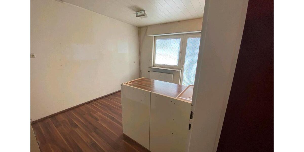 Etagenwohnung Mannheim Neckarstadt-Ost - 2 Zimmer, 66 m&sup2;, 180.000&euro; | Angebot:26770379