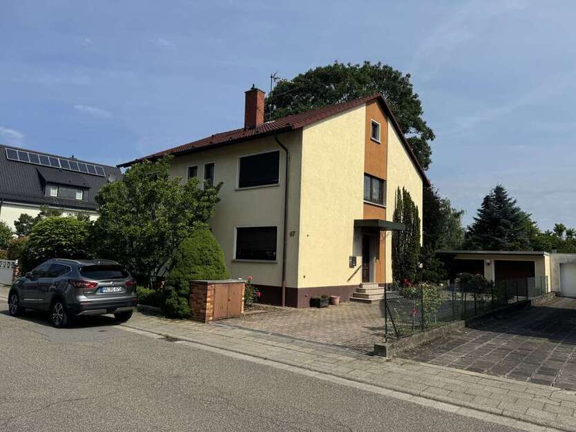 Haus zum Kaufen in Edingen-Neckarhausen 869.000 € 200 m²