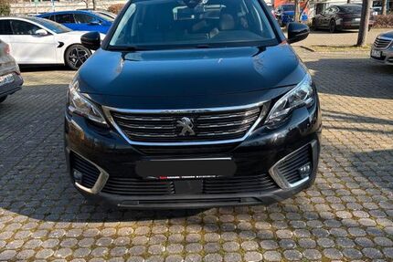 Peugeot 5008 125.000 km 13.499 &euro; Mannheim 68169