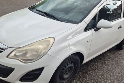 Opel Corsa 212.000 km 2.799 &euro; Brühl 68782
