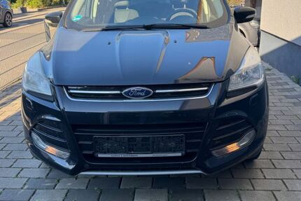 Ford Kuga 151.000 km 9.000 &euro; Lampertheim 68623