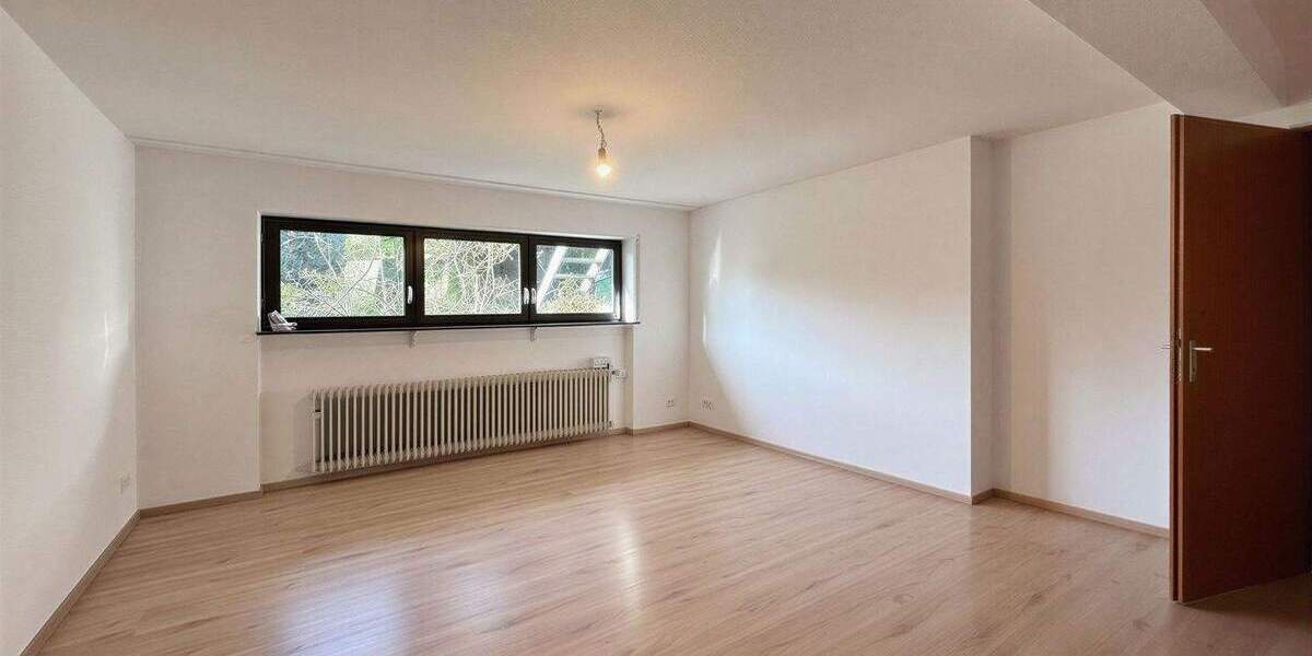 Einfamilienhaus Hockenheim - 8 Zimmer, 233 m&sup2;, 825.000&euro; | Angebot:25862686
