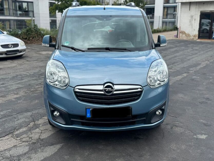 Opel Combo 129.306 km 9.500 € Mannheim 68219