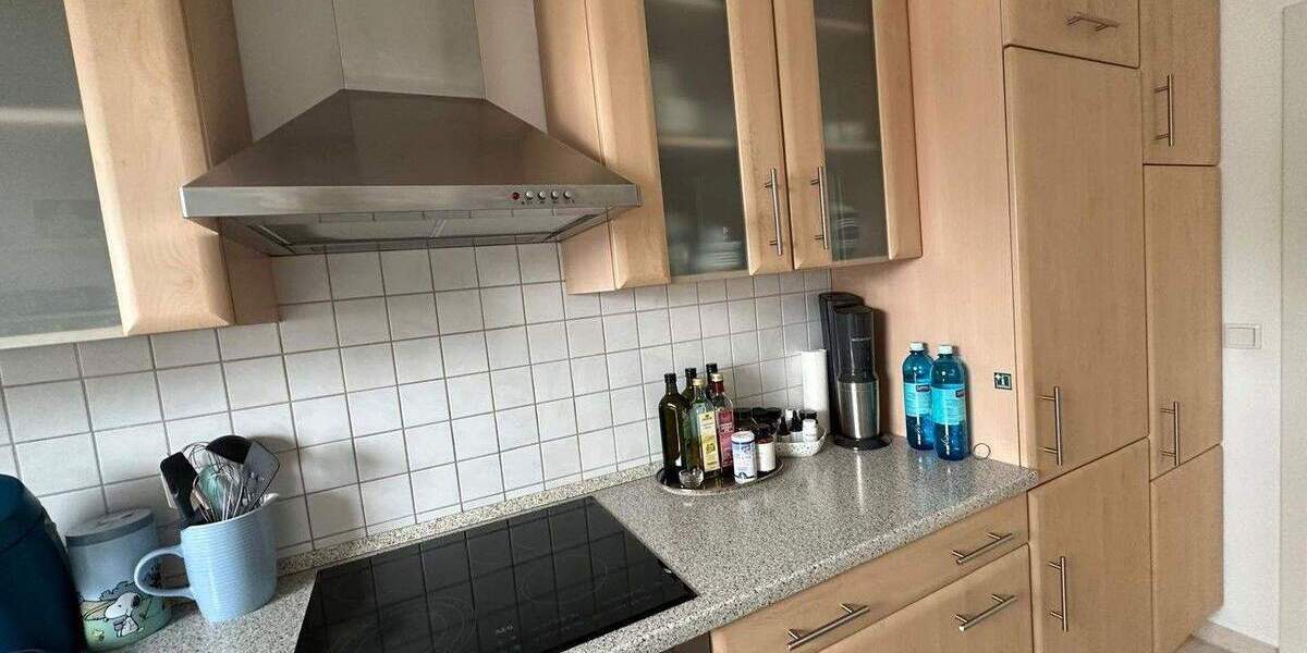 Attraktive 4 ZKB Wohnung mit Gäste WC und Tiefgarage - provisionsfrei 4 zimmer