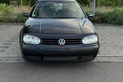 VW Golf 237.000 km 900 &euro; Sinsheim 74889
