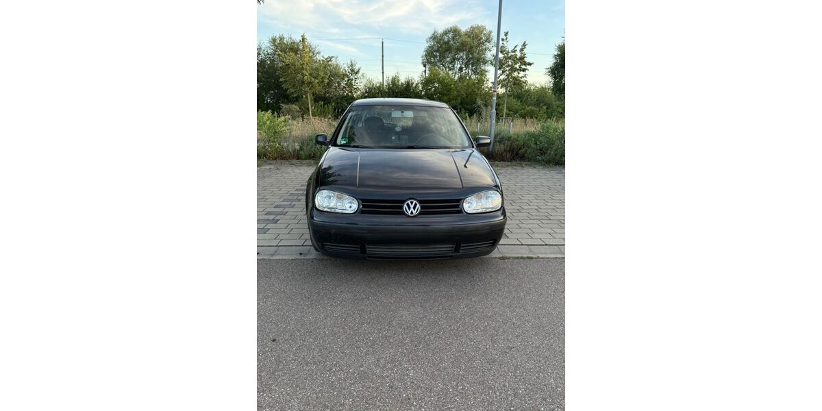 VW Golf 237.000 km 900 &euro; Sinsheim 74889