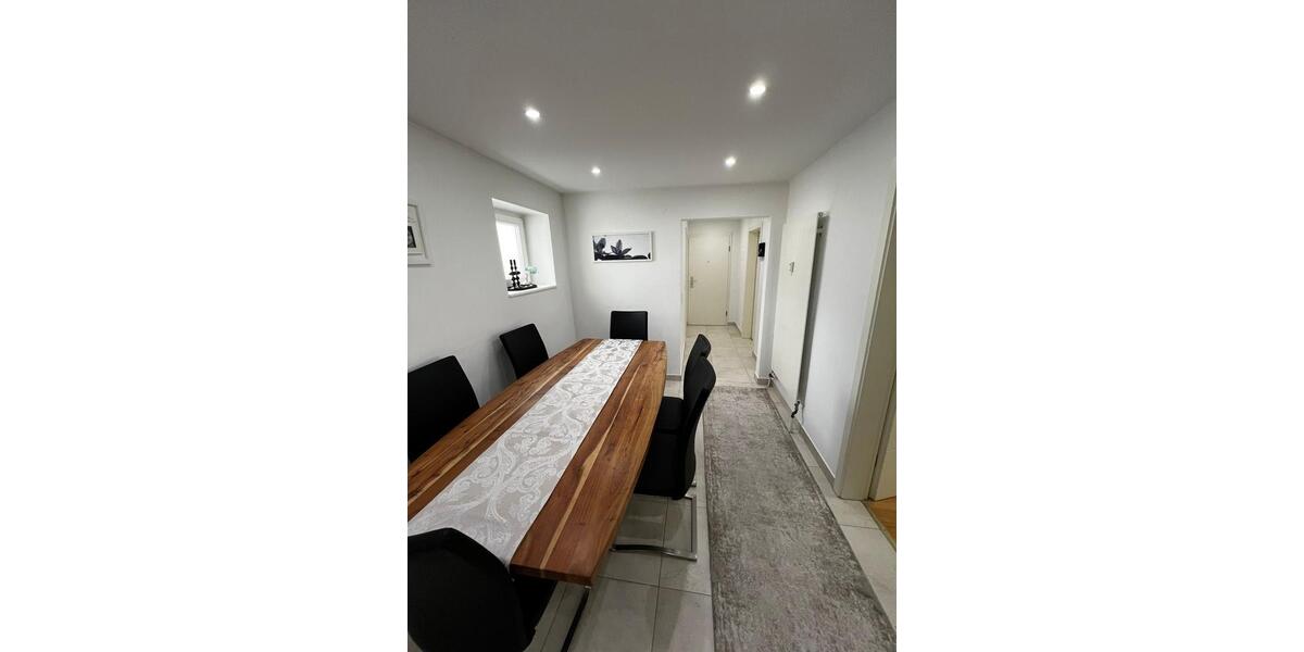 Etagenwohnung Schriesheim - 11 Zimmer, 180 m&sup2;, 2.700&euro; | Angebot:26169768